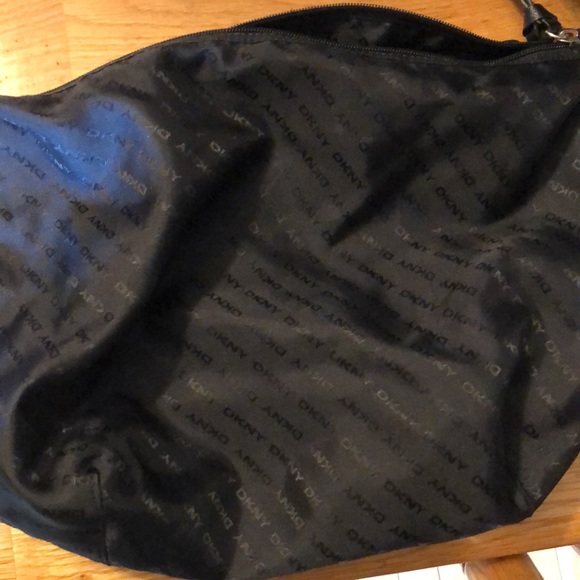 DKNY Purse - Picture 3 of 5